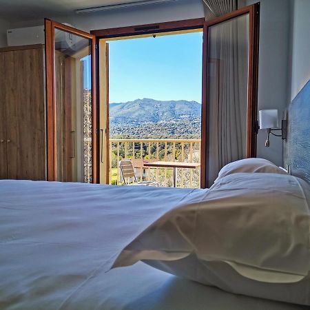 Ustaria Apartment Peri Luaran gambar